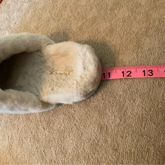 Vionic Cozy Cream Slippers with Faux Fur Lining size 9 - Picture 6 of 8